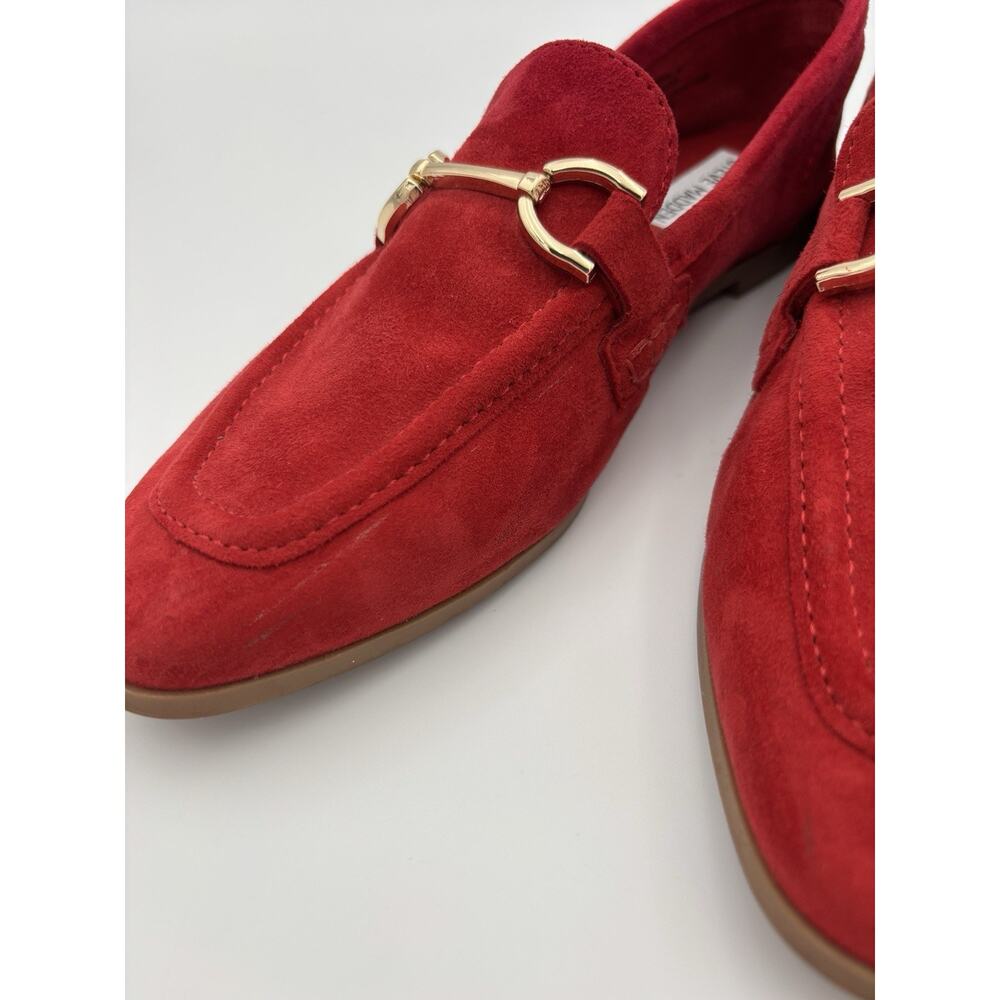 Steve Madden Suede Loafers Bright Red Size 9 Gold Horsebit Flats - Picture 10 of 16